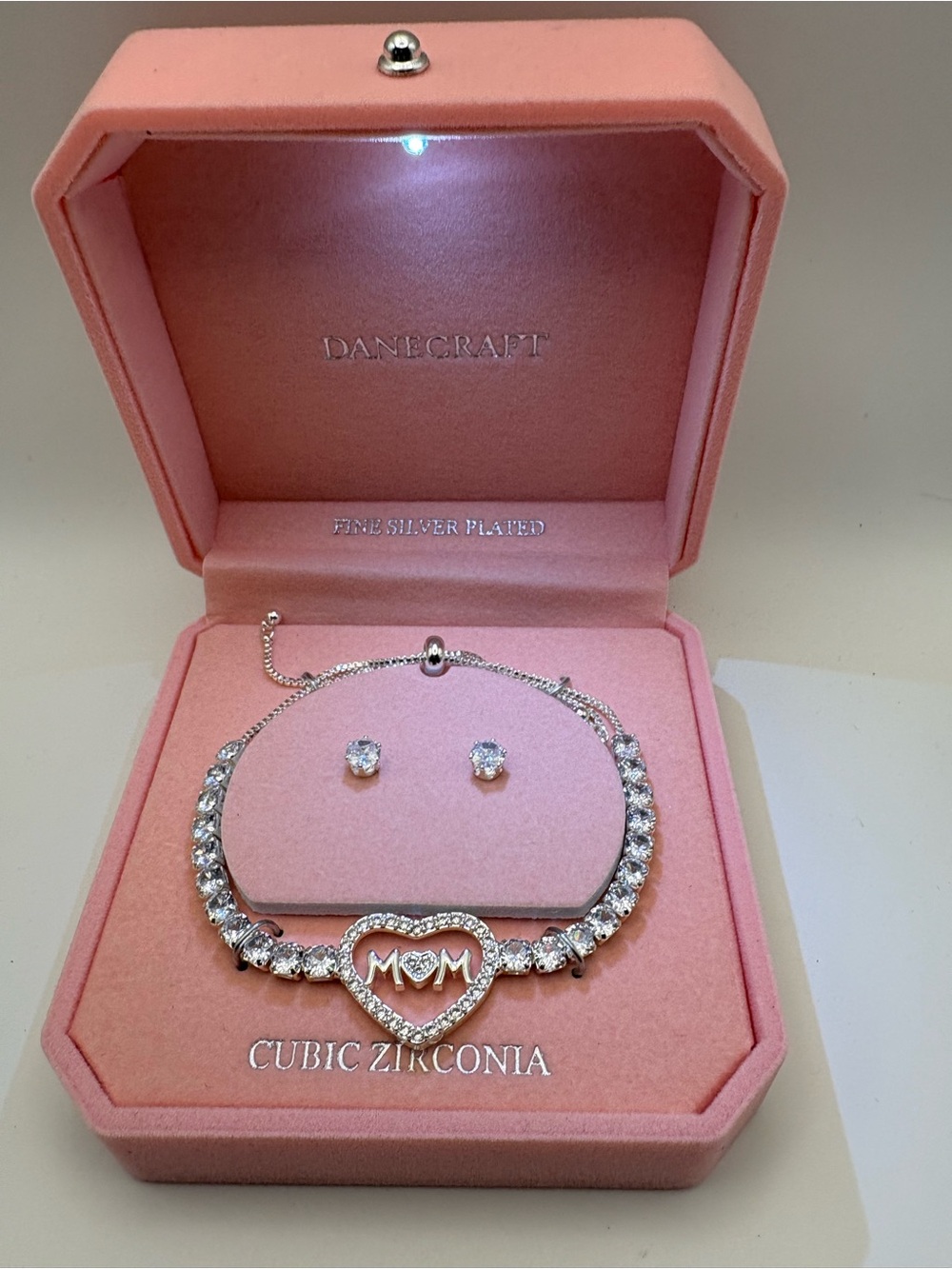 Dane Craft Silver-Plated 'MOM' Heart Cubic Zirconia Bracelet Set in Pink Box - Picture 1 of 3